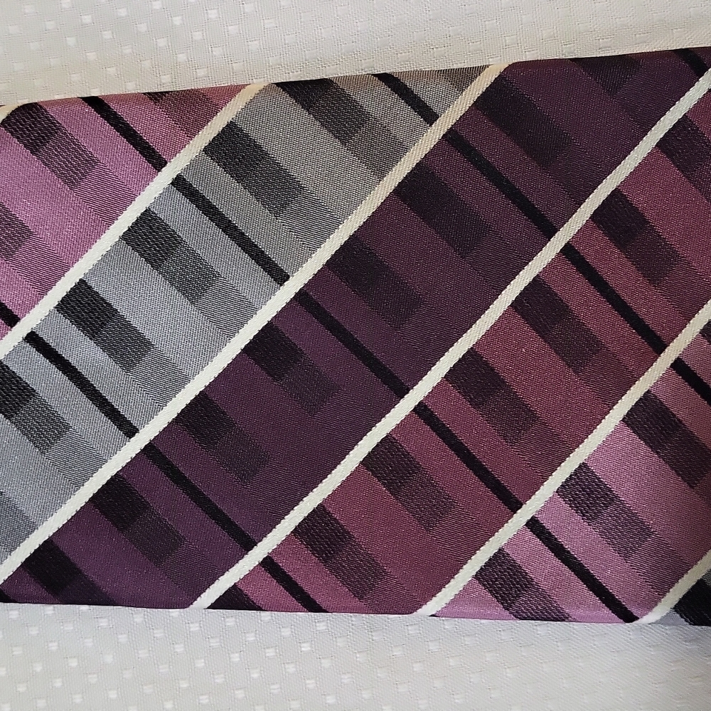 Ties - Picture 3 of 3